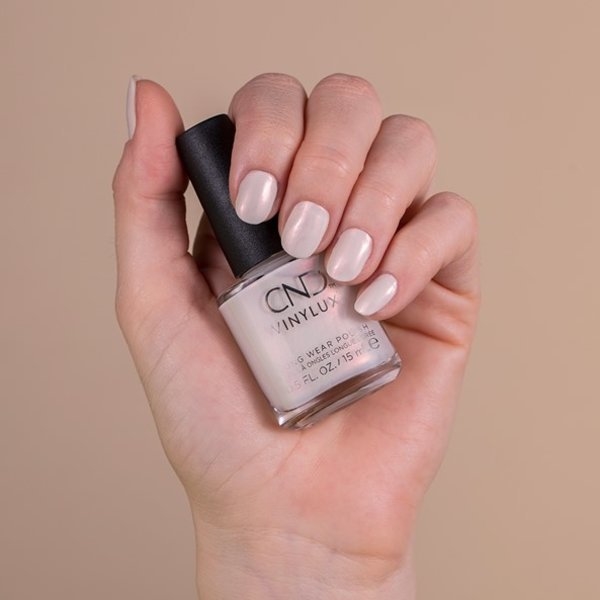 439 Keep An Opal Mind, Shade Sense, CND Vinylux (u)