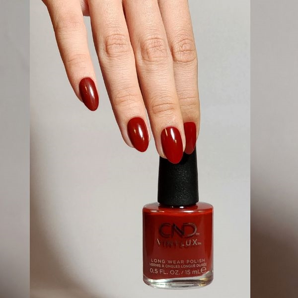 Se 362 Cherry Apple, Autumn Addict, CND Vinylux hos Nicehands.dk