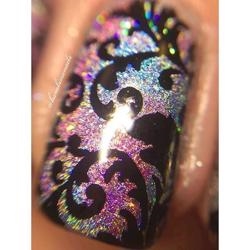 Step By Step stamping nail art - Holo swirl mani