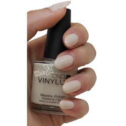 136 Powder My Nose, CND Vinylux (u)