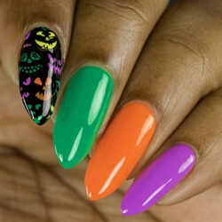 B072 No Clowning Around, stampingplade, Whats up Nails
